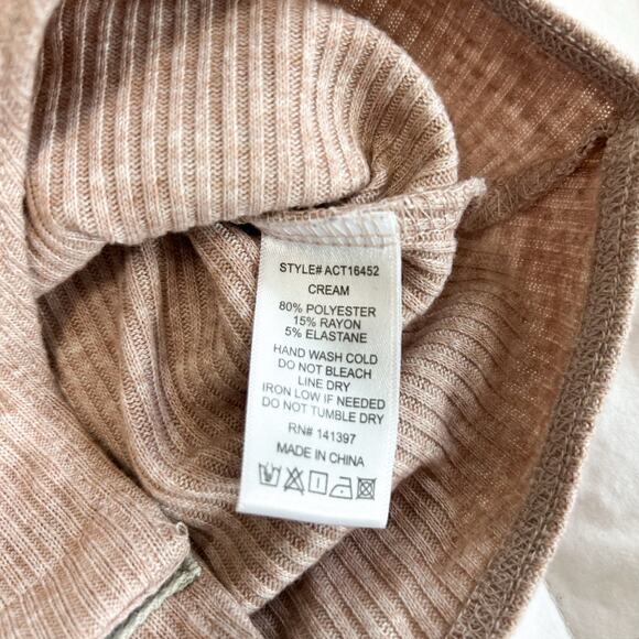 NWOT ASTR The Label Beth Cream Ribbed Long Sleeve Wrap Bodysuit XS - Picture 5 of 5